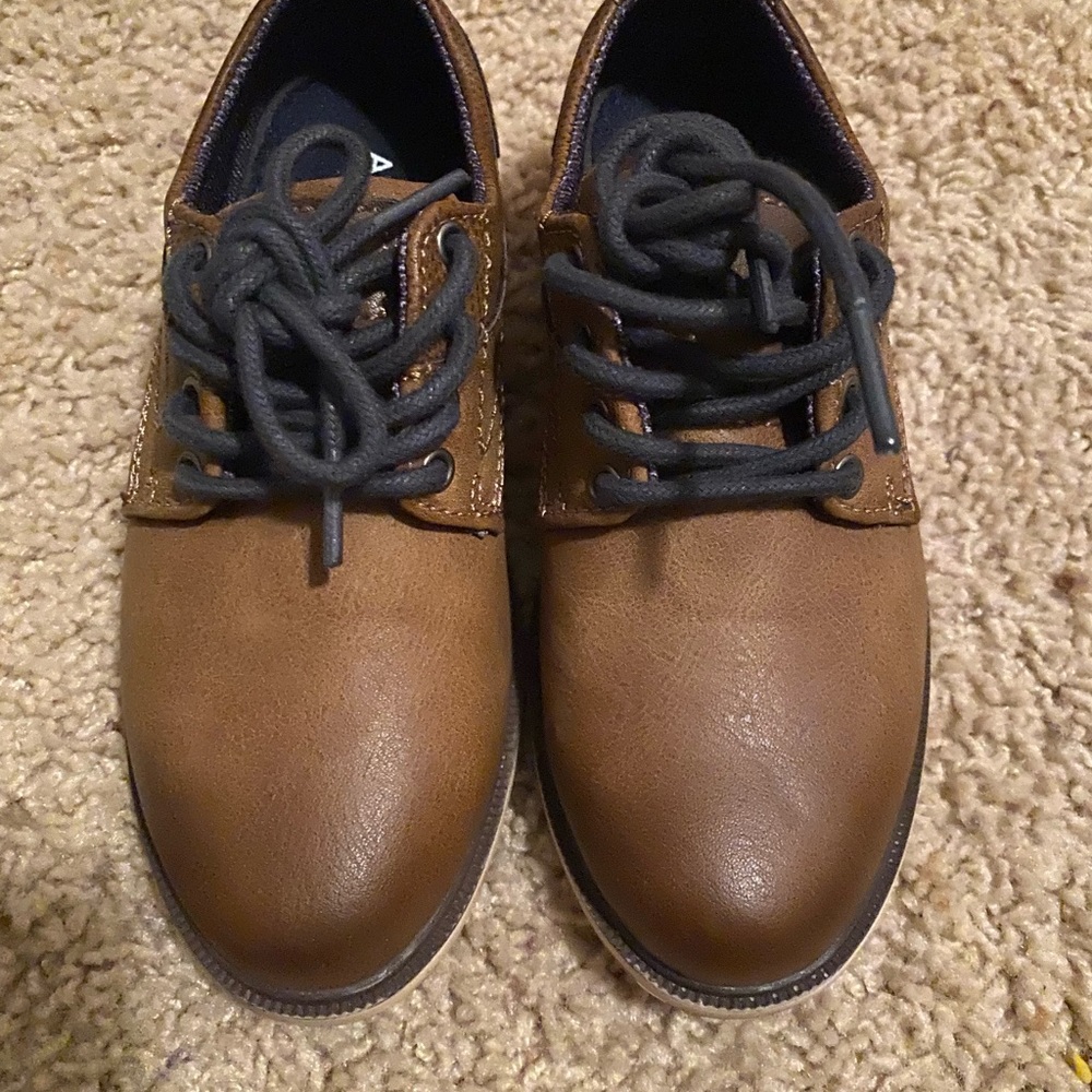 Little boys dress shoes size 12. Once worn once!